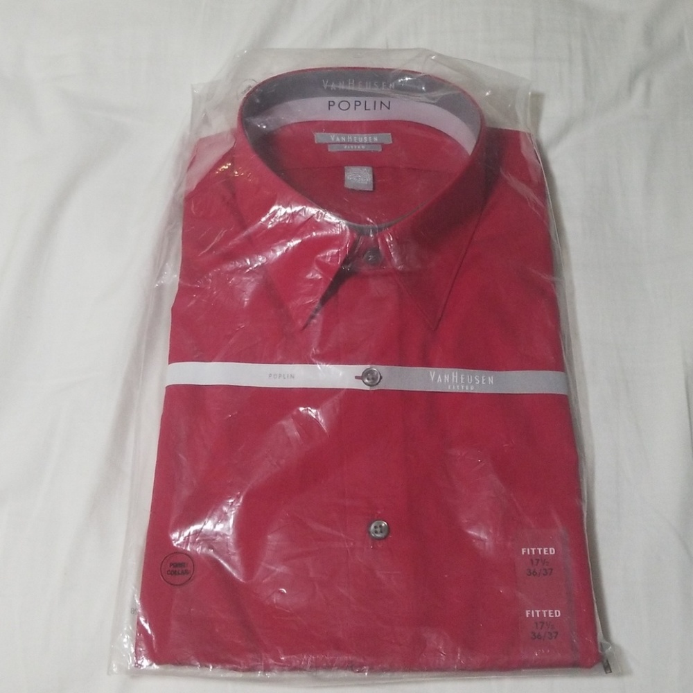 Van Heusen Fitted Dress Shirt